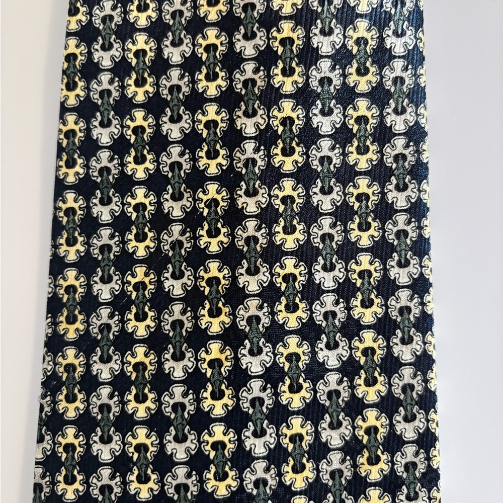 Men’s Navy Tie with light yellow and gray pattern